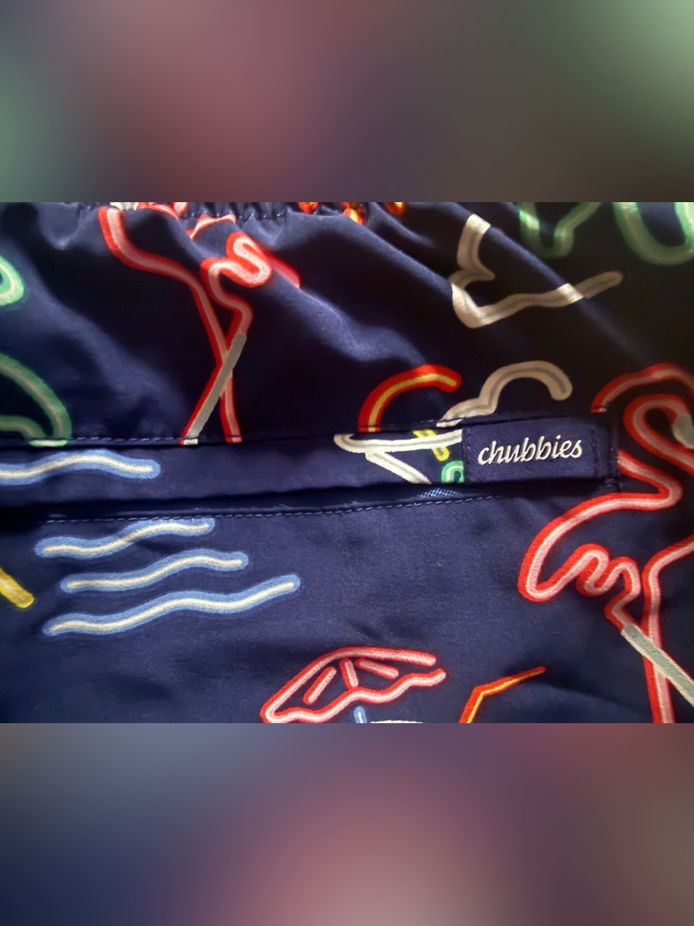 Chubbies Men’s Tropical Flamingo Swim Trunks Navy 5.5” Inseam - Picture 4 of 9